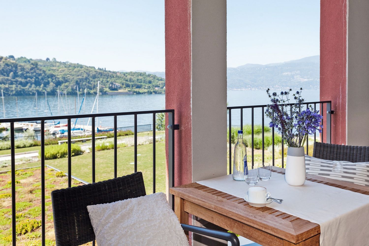 hotel-de-charme-laveno-lago-maggiore-terrazzo