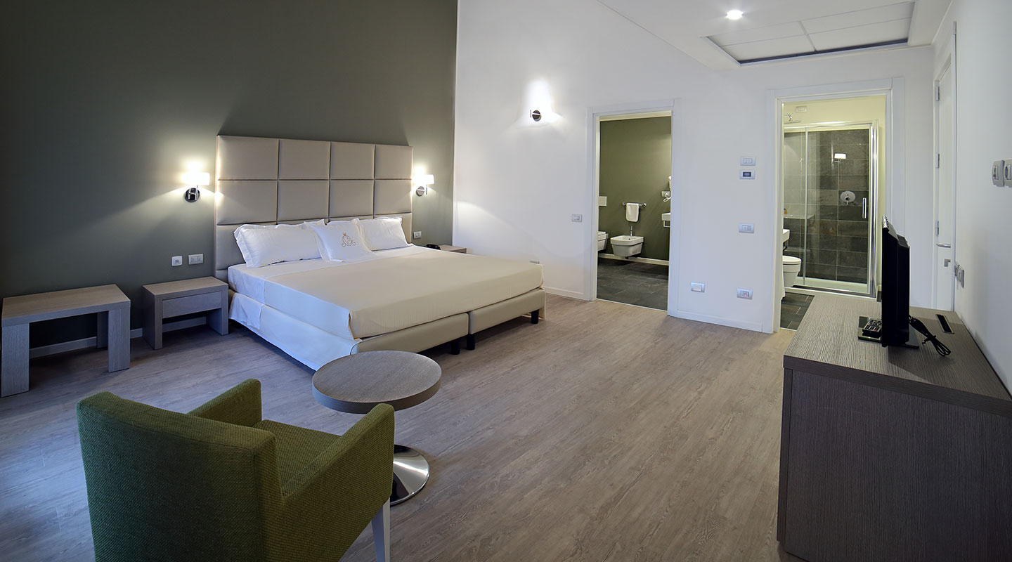 hotel-villa-borghi-spa-lago-maggiore-suite-superior